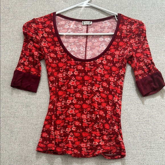 Free People Tops - ♥️Free people Floral Red Top